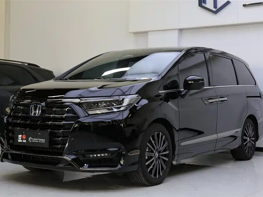 Honda Elysion 2025 2024 2.0L e:HEV Luxury Edition