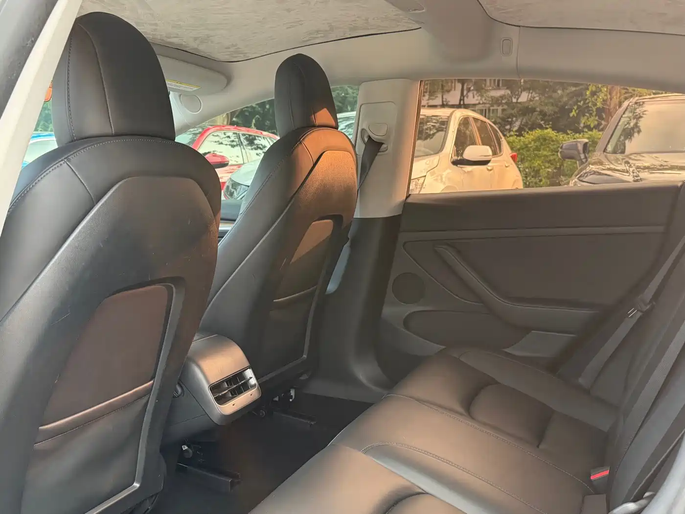 Photo 8 - Tesla Model 3