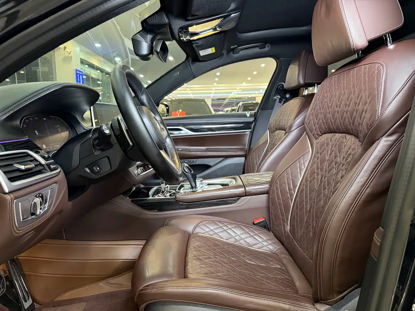 Photo 10 - BMW 7 Series