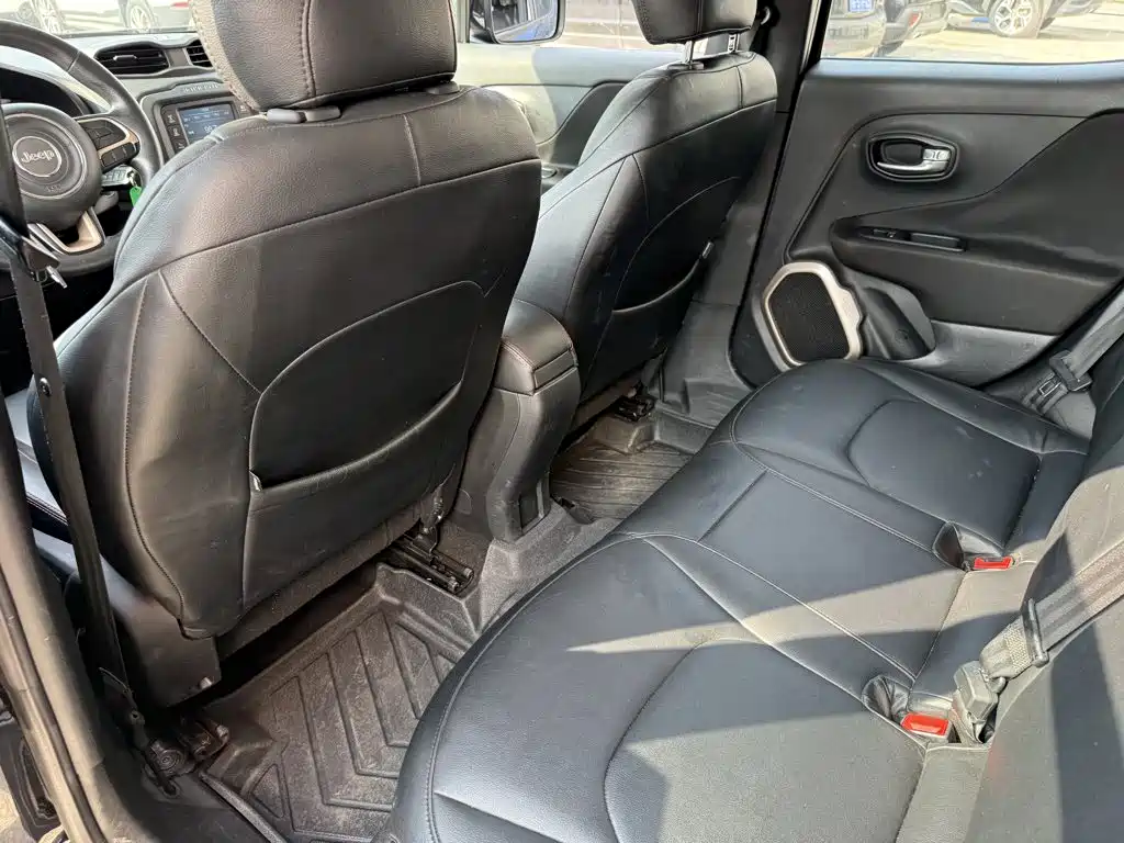 Jeep Renegade 2017 2016 1.4T Automatic High-Energy Edition