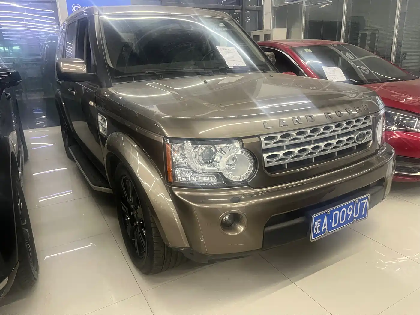 Land Rover Discovery 2013 3.0 SDV6 HSE Diesel фото 2