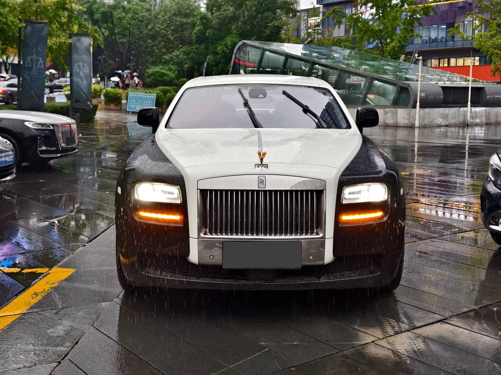 Фото 2 - Rolls-Royce Ghost