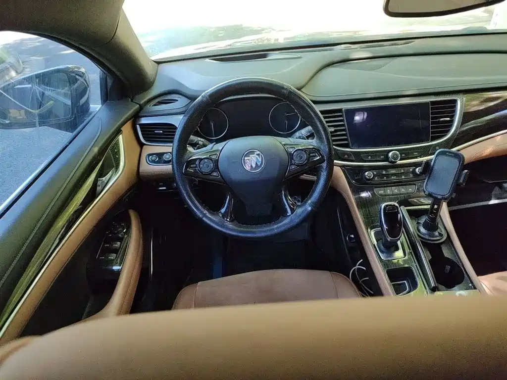 Buick LaCrosse 2016 Model 28T Luxury фото 3