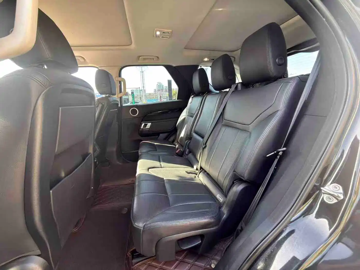 Land Rover Discovery 2017 3.0 SC V6 SE фото 8