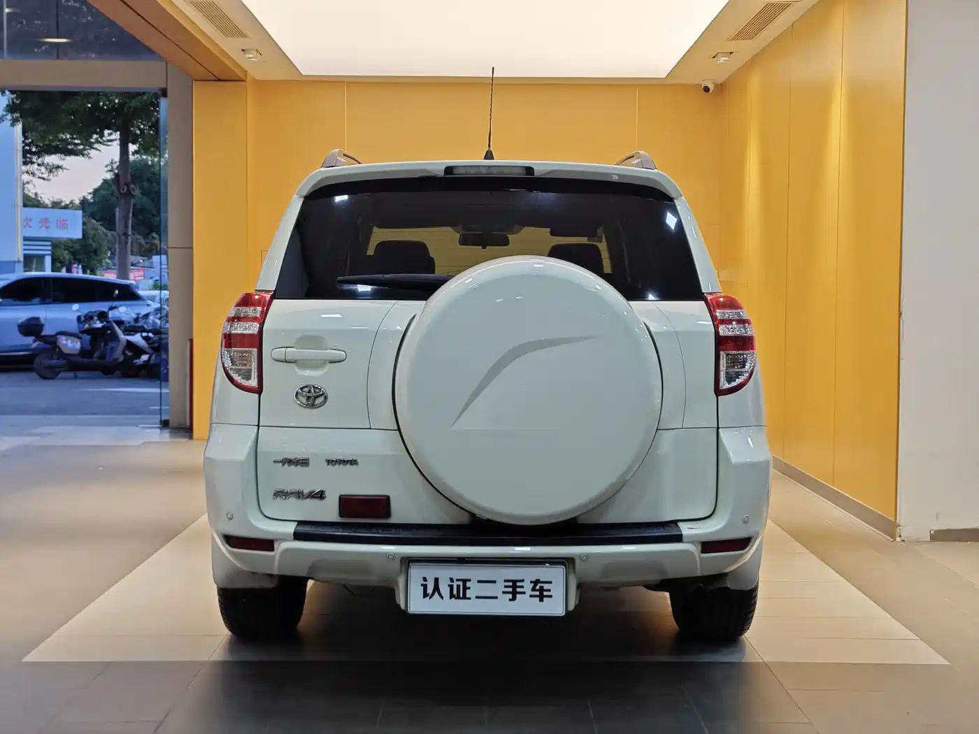 Toyota RAV4 Rongfang 2009 2.0L Automatic Luxury Edition фото 27