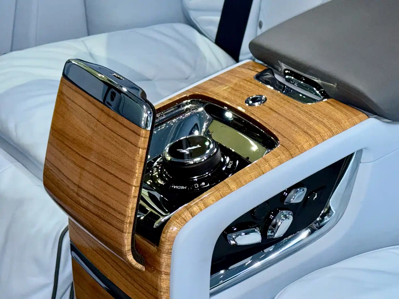 Rolls-Royce Phantom 2020 2018 6.7T Long Wheelbase Version