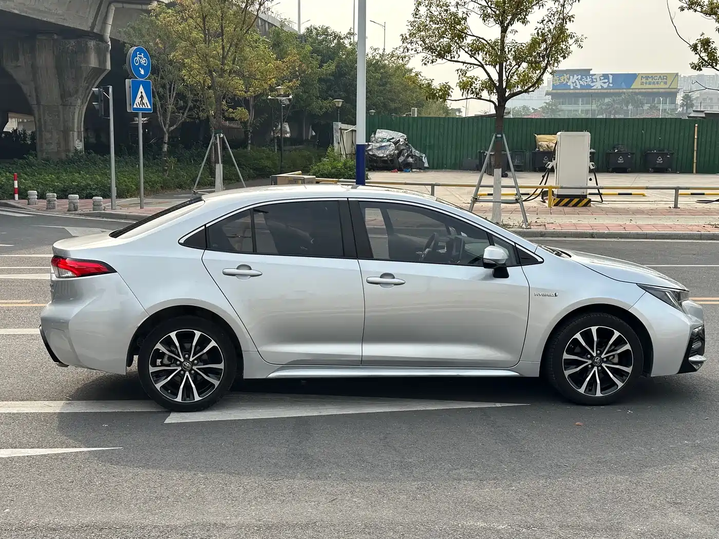 Toyota Levin 2021 Dual Engine 1.8H E-CVT Sport фото 15