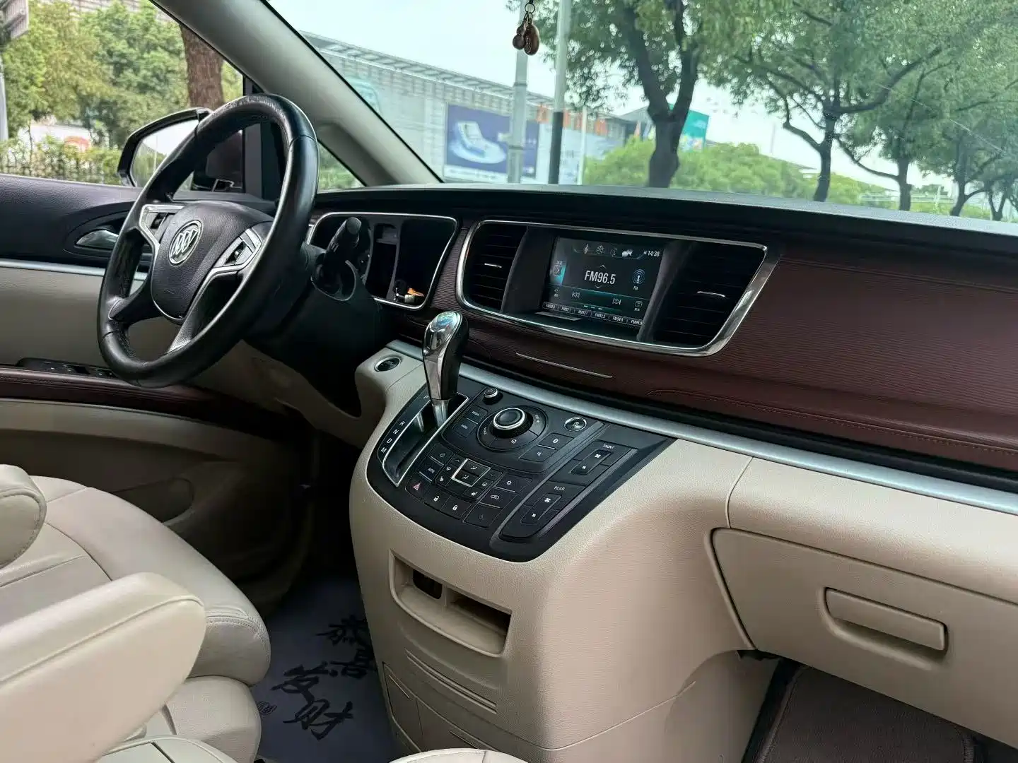 Photo 6 - Buick GL8