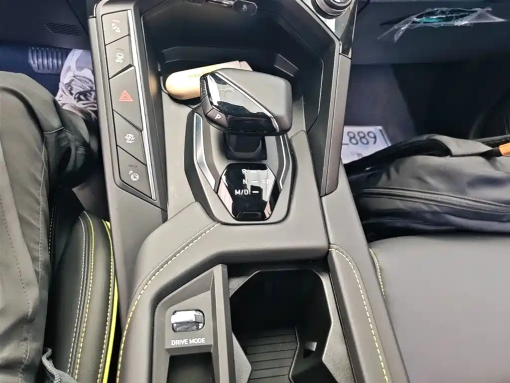 Lynk & Co 06 2023 Remix 1.5T Power Halo фото 14