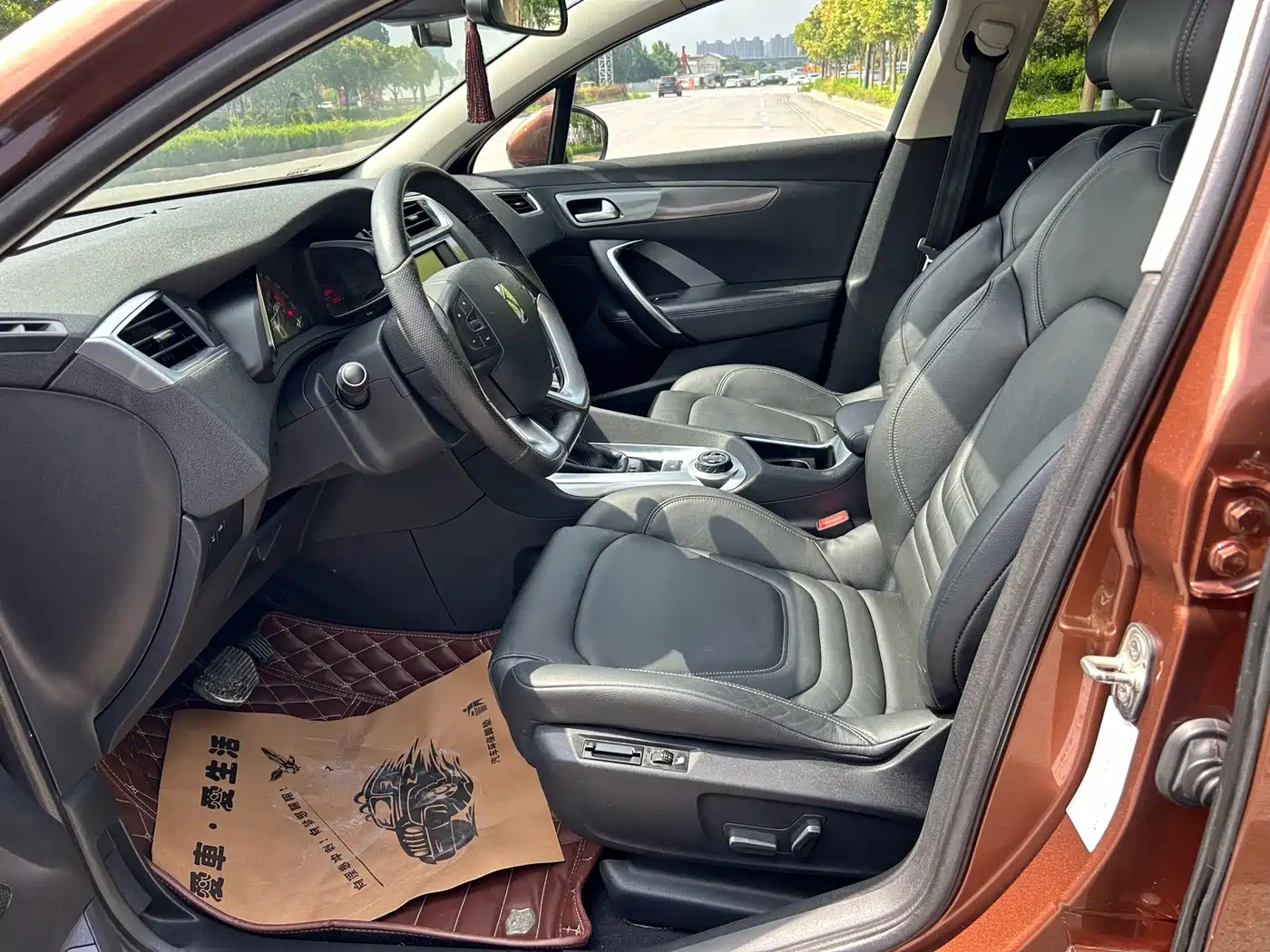 DS 6 2015 2014 1.6T Luxury Edition THP160