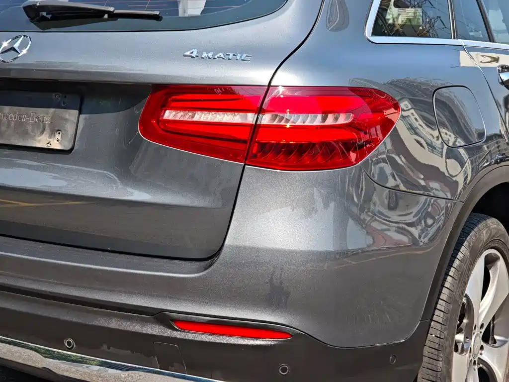 Фото 10 - Mercedes-Benz GLC