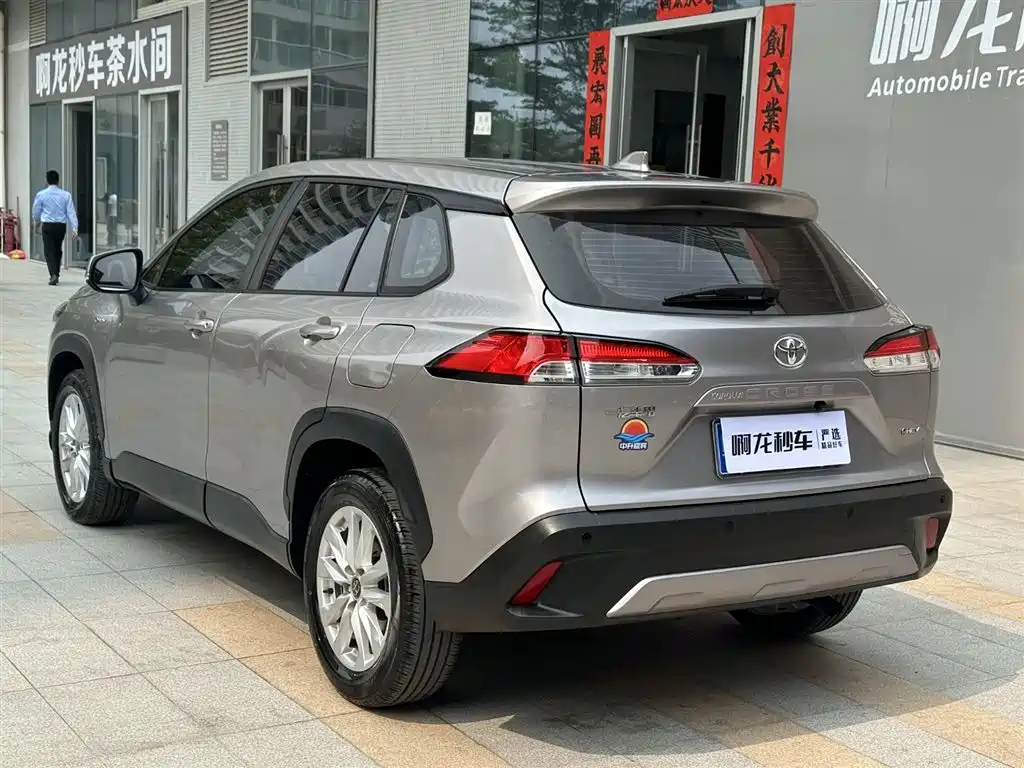 Toyota Corolla Cross 2024 2.0L Smart Hybrid Dual Engine Pioneer Edition фото 9