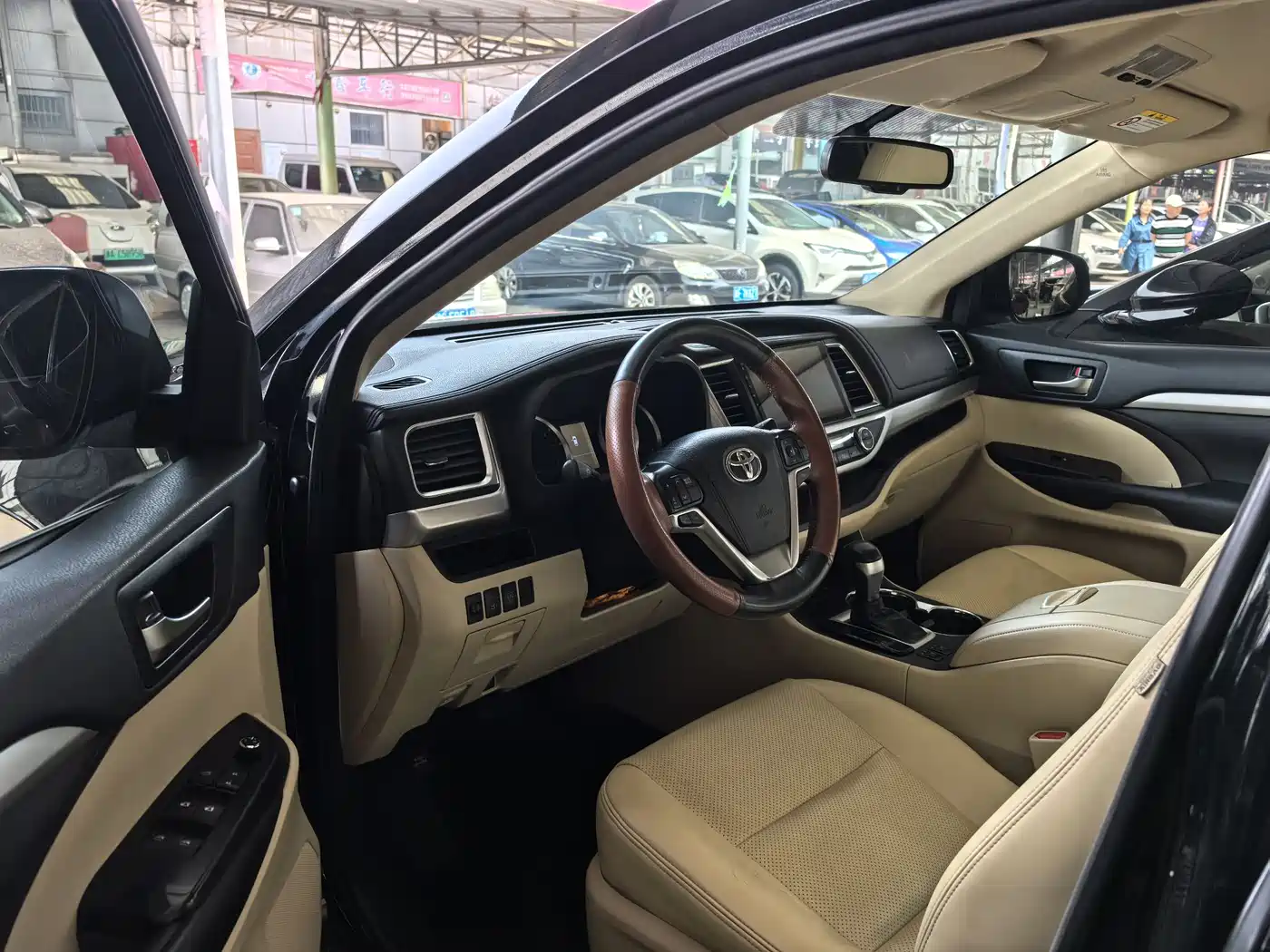 Toyota Highlander 2018 2.0T 4WD Elite 7-seater China VI фото 7