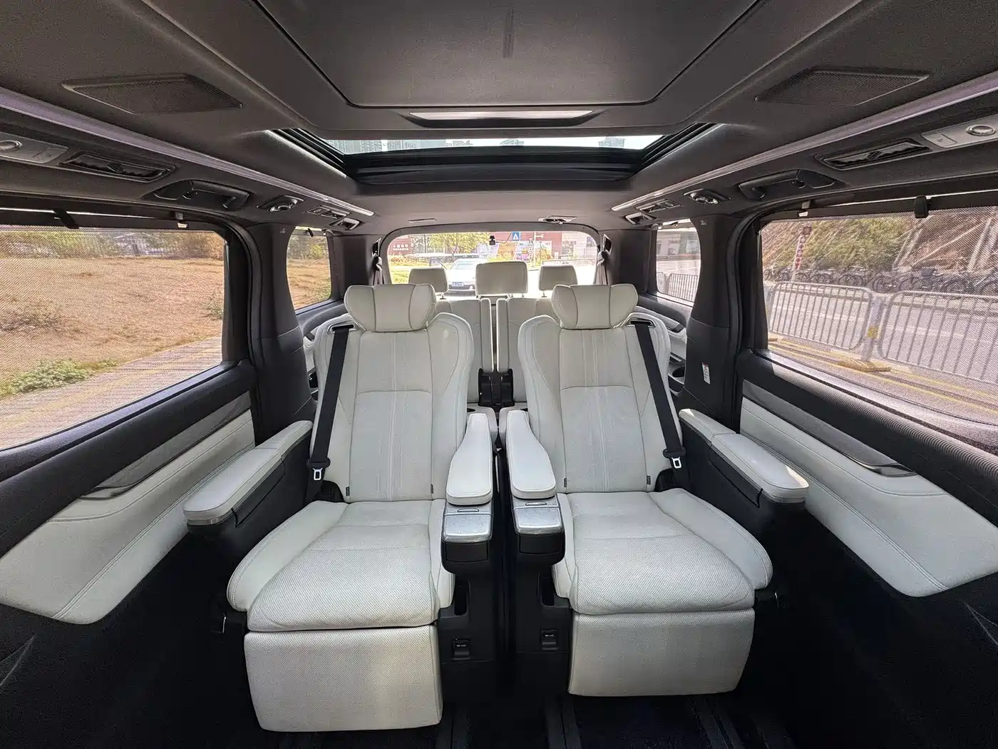 Toyota Alphard 2018 Facelift 3.5L Premium Edition фото 6