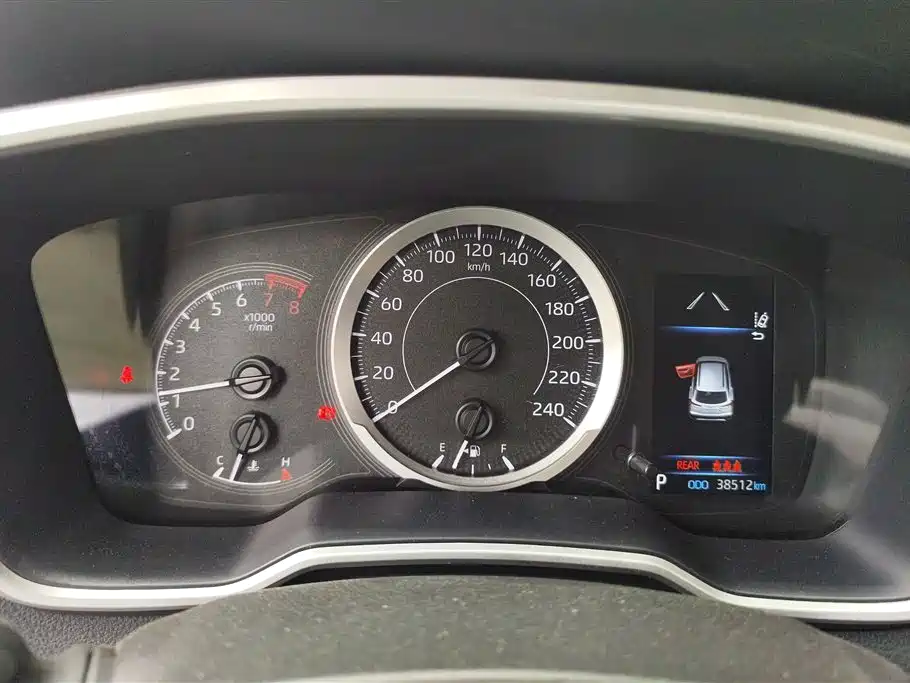 Toyota Frontlander 2022 2.0L CVT Luxury PLUS Edition фото 14