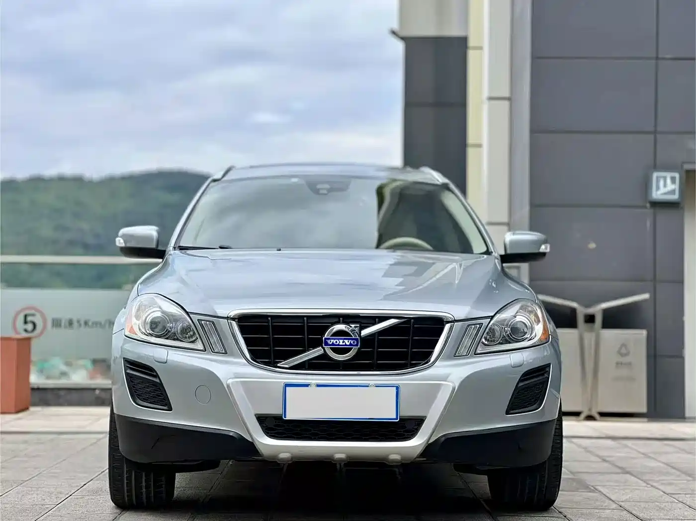 Volvo XC60 (Import) 2011 2012 T6 AWD Elegance Edition