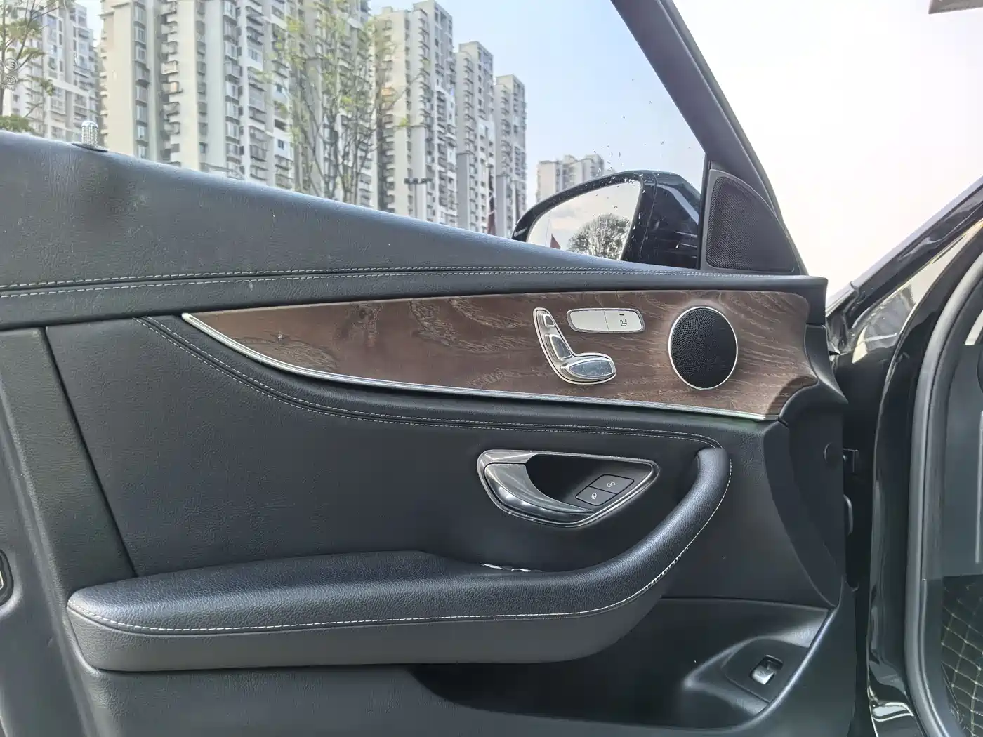 Mercedes-Benz E-Class 2016 E 200 L фото 7