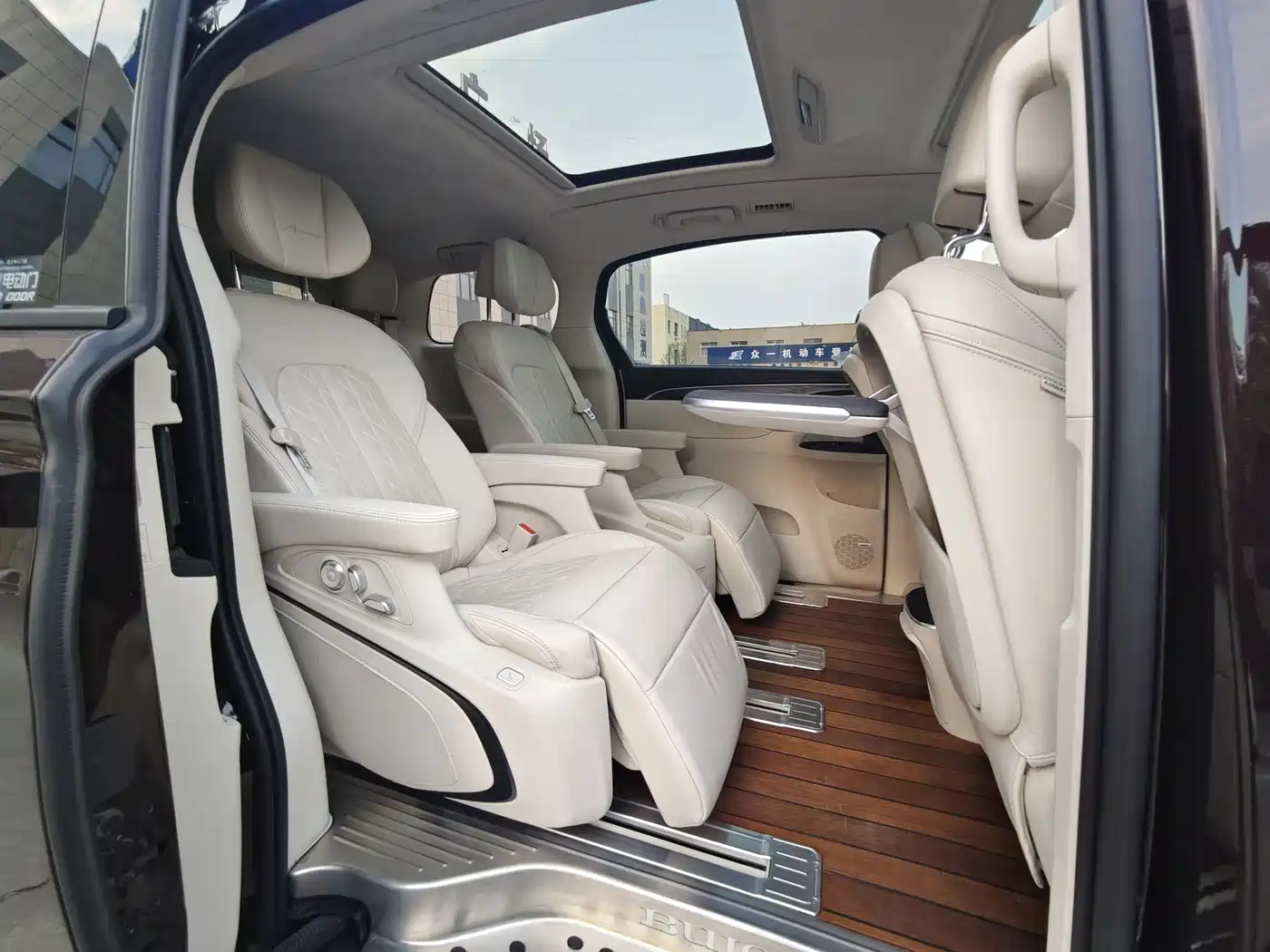 Buick GL8 2021 Avenir Aivia 6-Seater Elite Edition фото 18