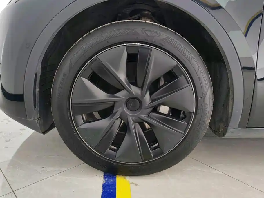 Фото 6 - Tesla Model Y