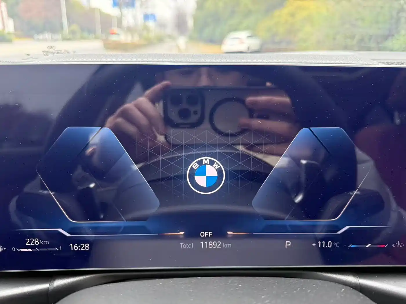 BMW 3 Series 2025 325Li M Sport Package фото 14