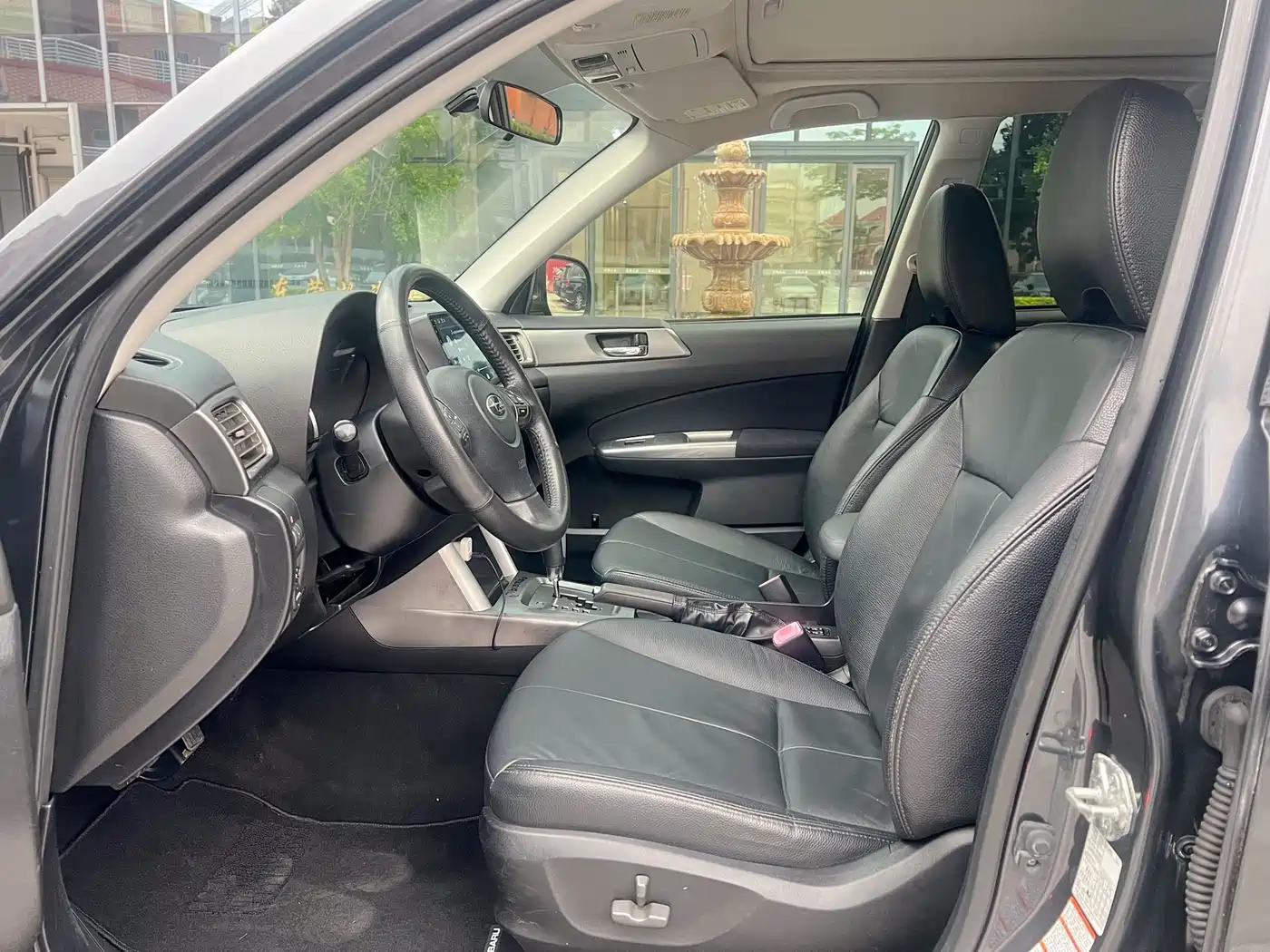 Subaru Forester 2012 Classic 2.0XS Auto Luxury Edition фото 7