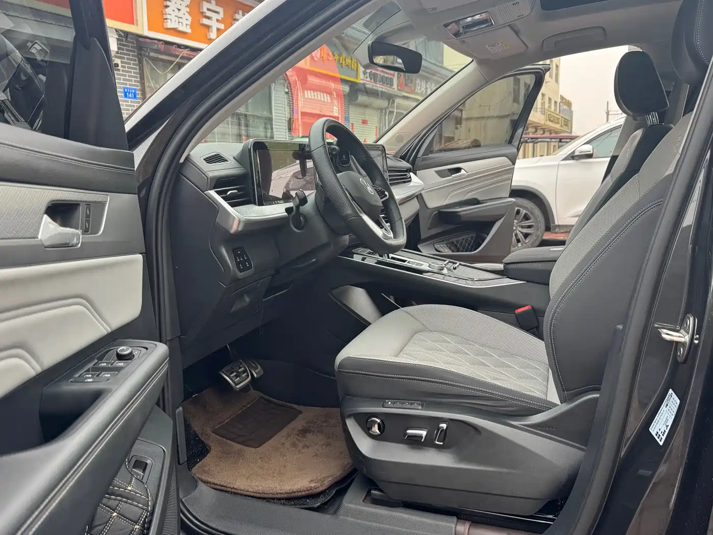 Volkswagen Talagon 2023 380TSI 4WD R-Line Touring Edition фото 11