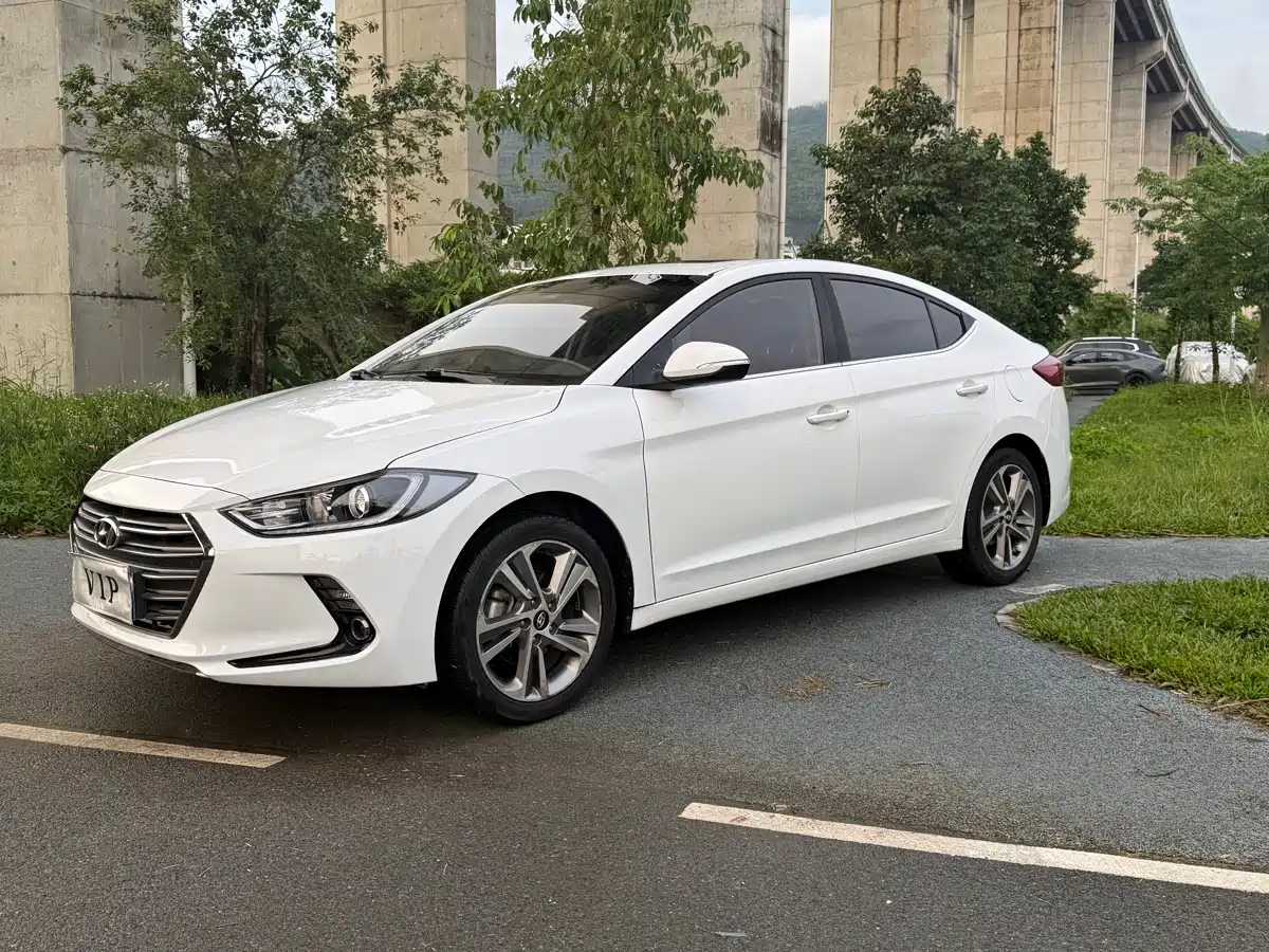 Hyundai Elantra 2016 Model 1.6L Automatic Smart Elite