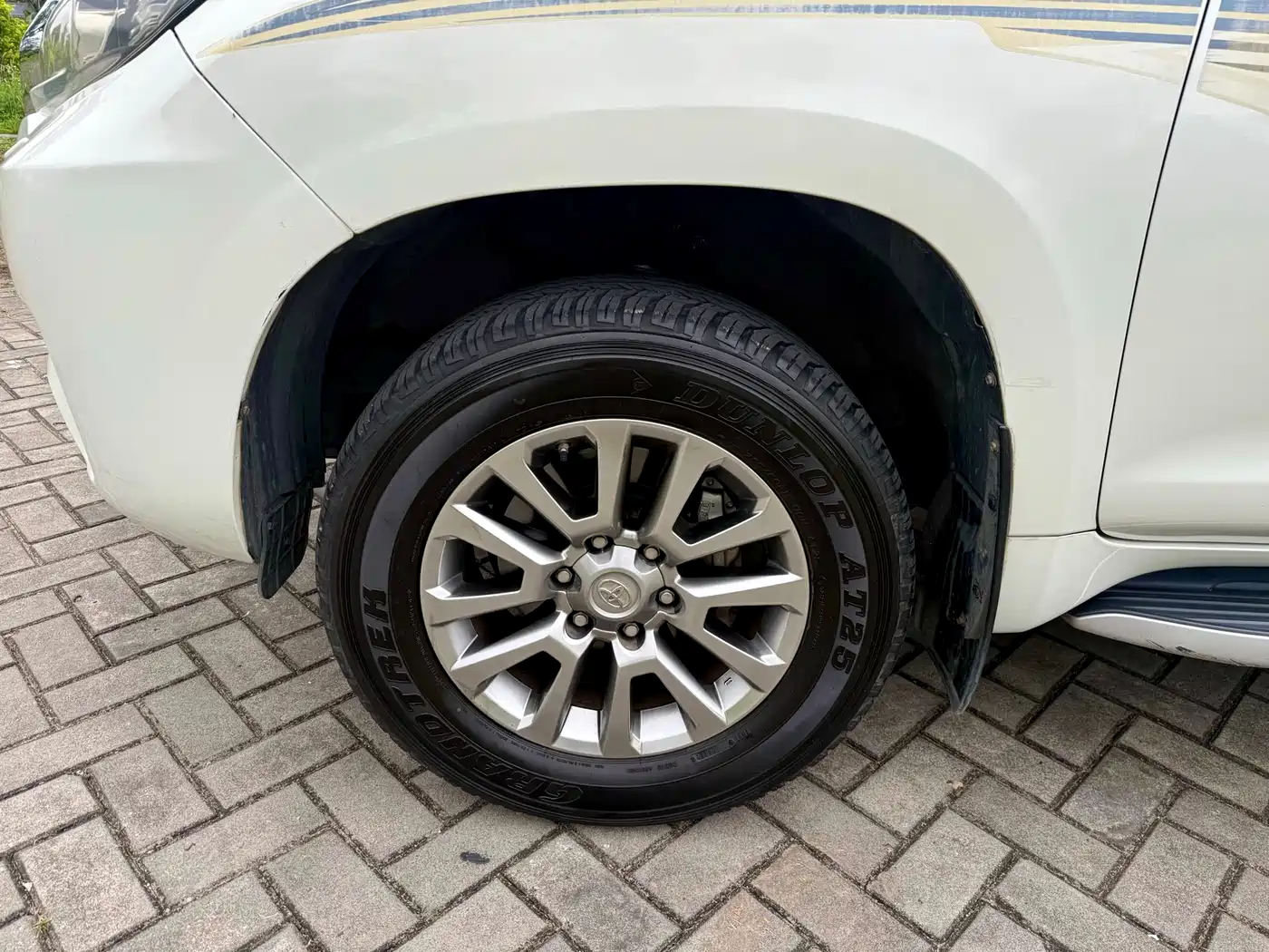 Toyota Prado 2018 3.5L Automatic TX-L Rear-mounted Spare Tire фото 16