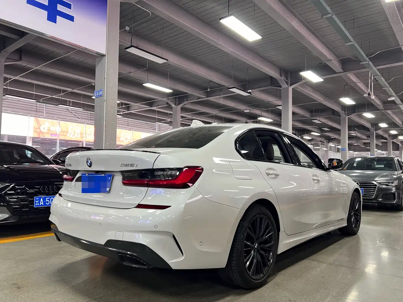 BMW 3 Series 2021 325i M Sport Night Edition фото 10