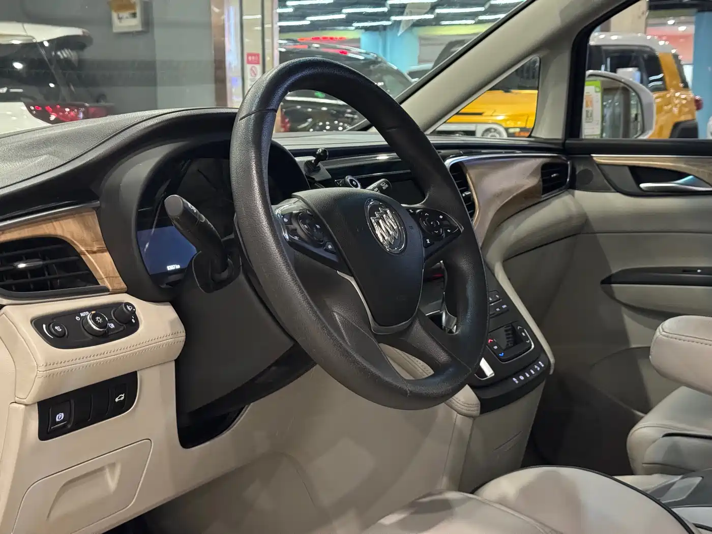 Buick GL8 2017 ES 28T Comfort Type China V фото 16