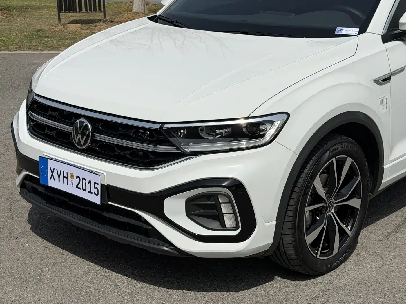 Volkswagen T-ROC 2024 300TSI DSG 2WD Morning Light Edition фото 18