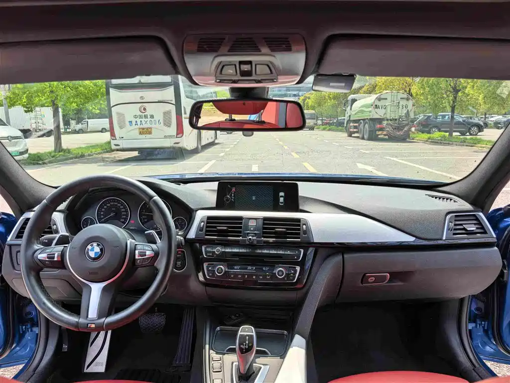 BMW 3 Series 2016 328i M Sport фото 24