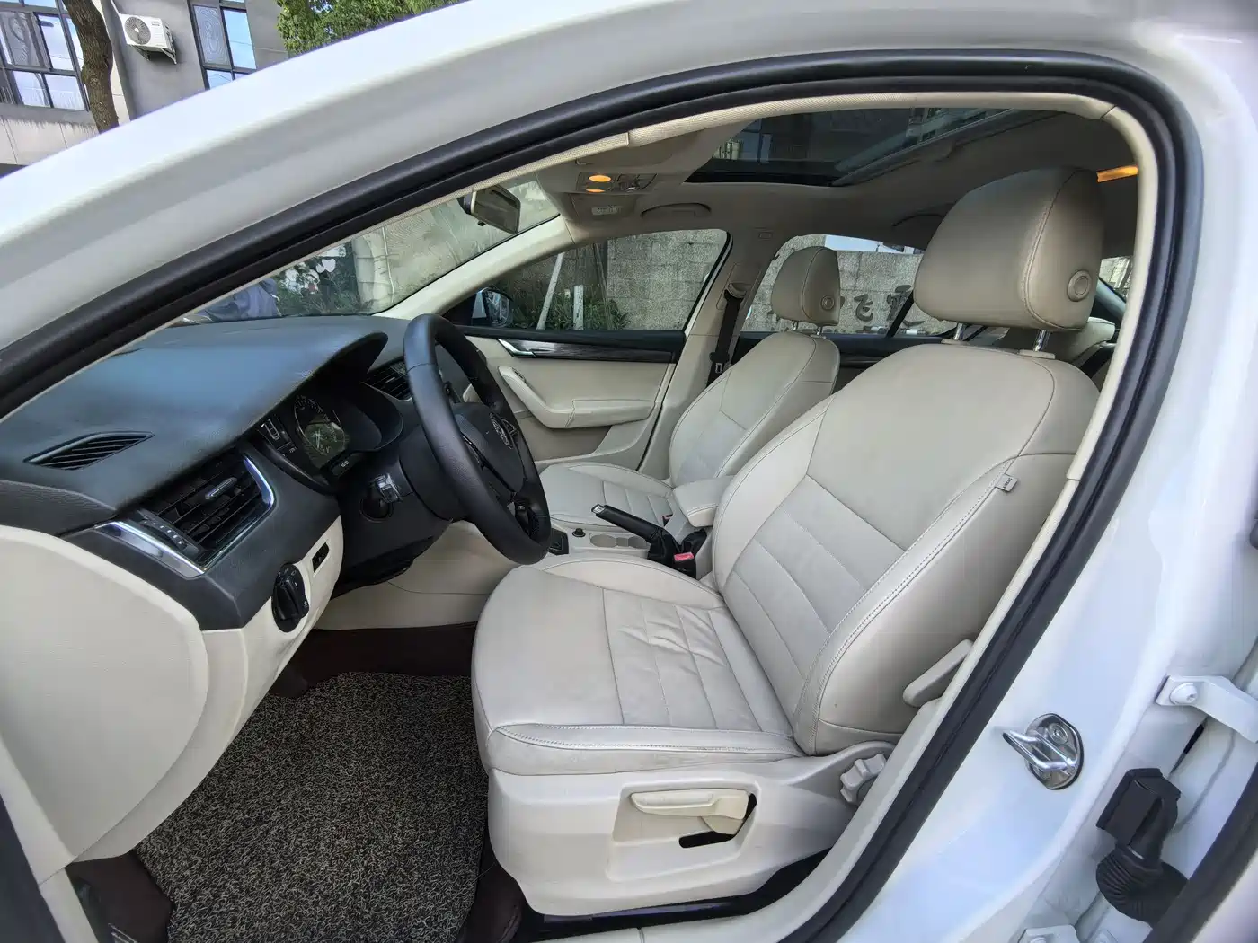 Škoda Octavia 2015 1.6L Automatic逸俊版 фото 7