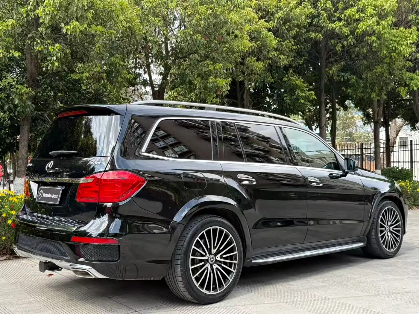 Mercedes-Benz GL-Class 2015 GL 400 4MATIC Luxury фото 39
