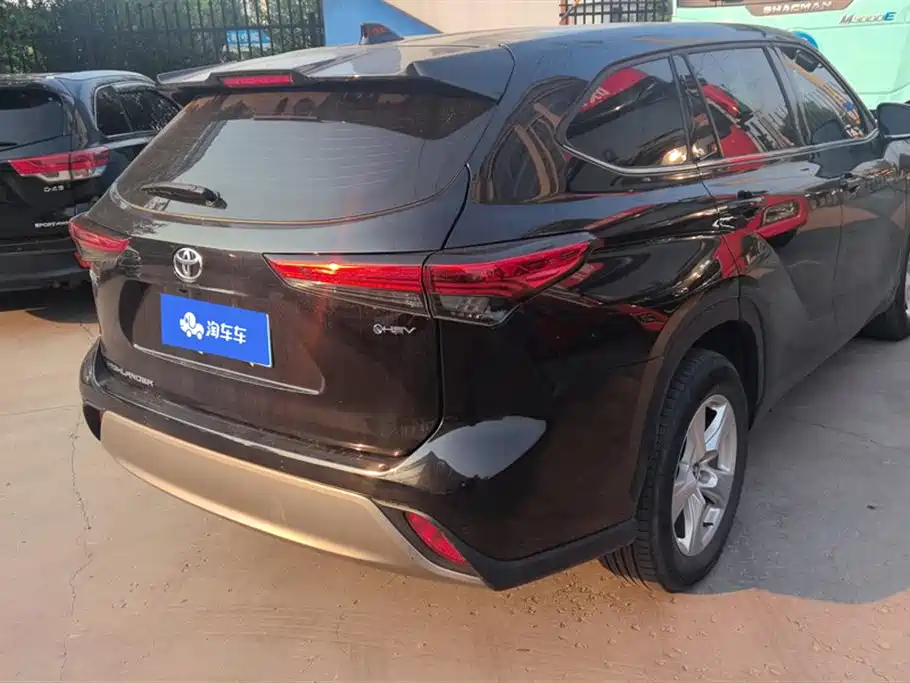 Toyota Highlander 2023 2.5L Smart Hybrid Dual Engine FWD Elite 5-Seater фото 3