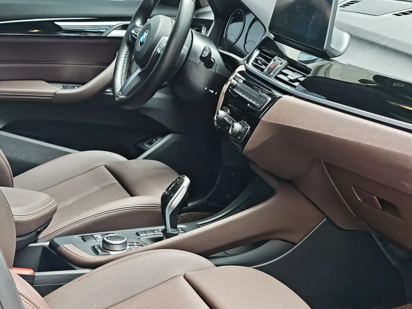 BMW X1 2021 xDrive25Li Exclusive фото 18