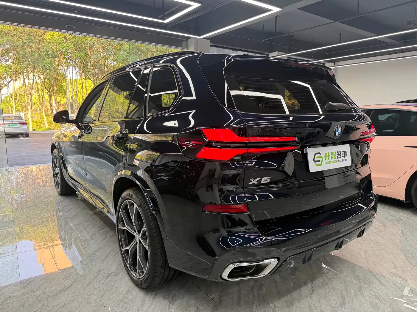 BMW X5 2023 xDrive 30Li Premium M Sport Black Night Package фото 7
