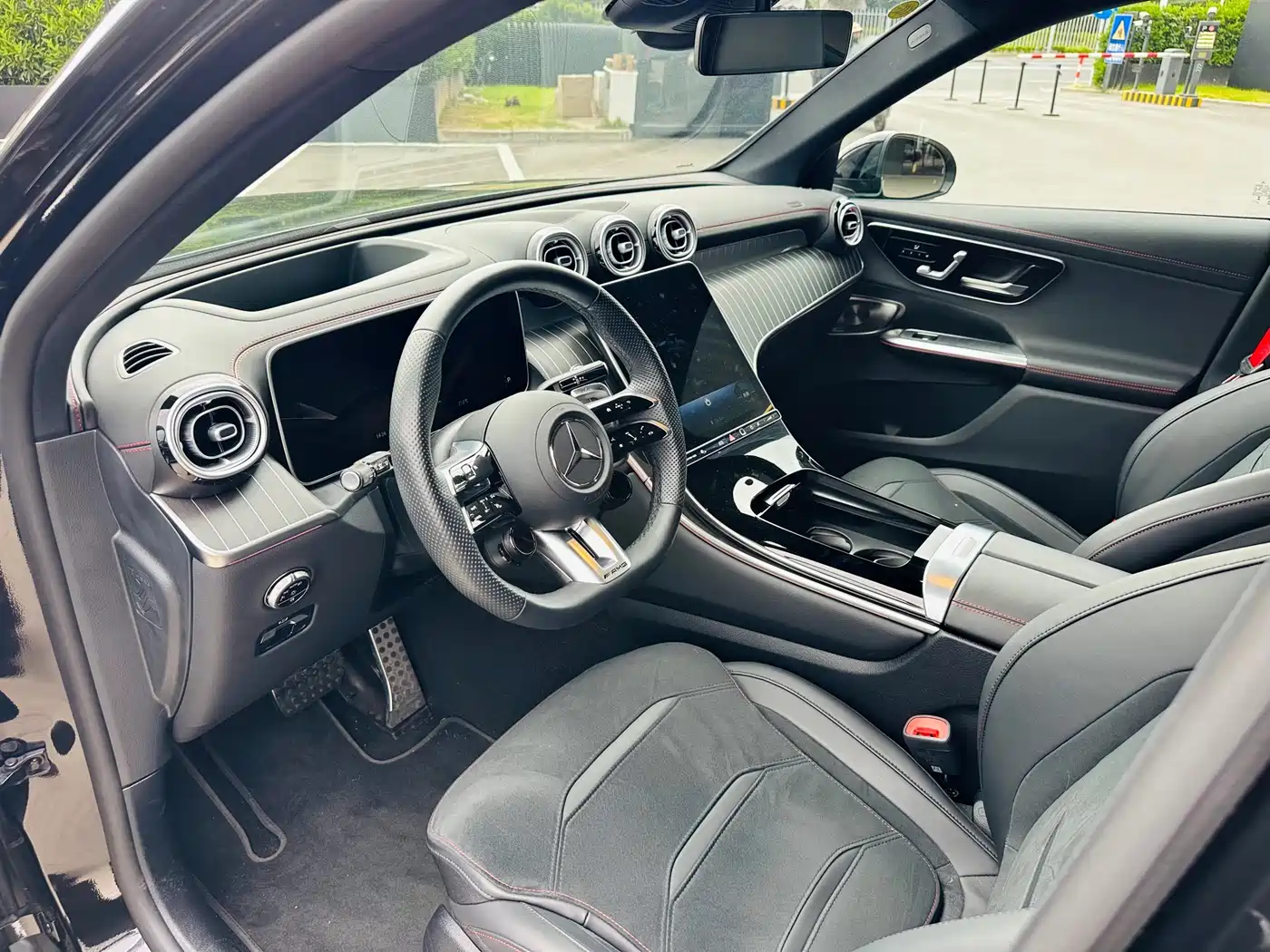 Mercedes-Benz GLC AMG 2025 AMG GLC 43 4MATIC фото 3