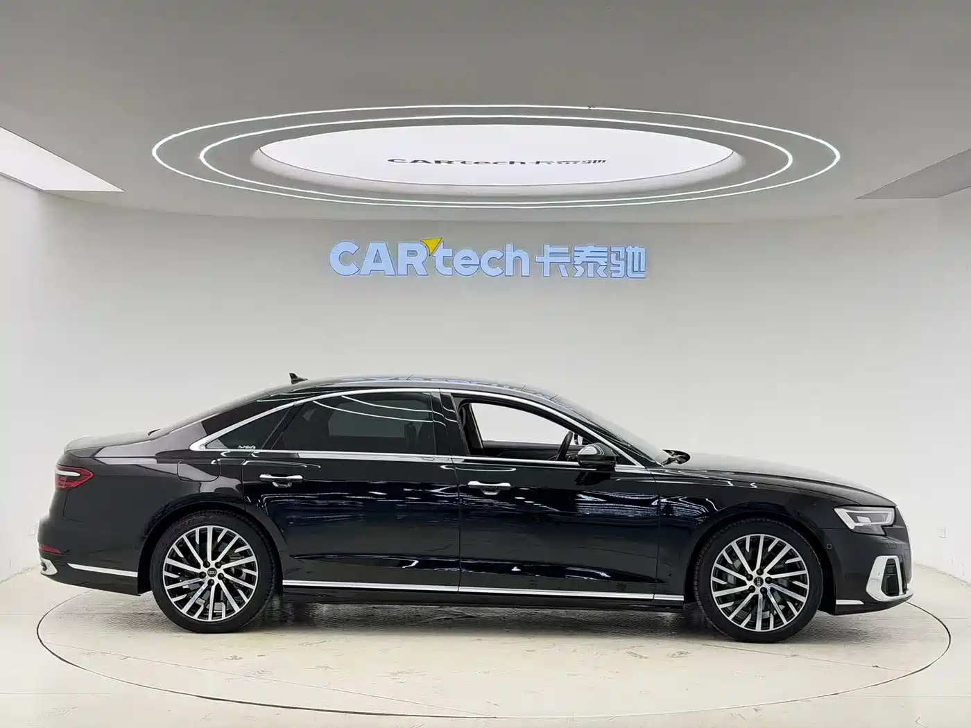 Audi A8 2023 A8L 55 TFSI quattro Flagship фото 4