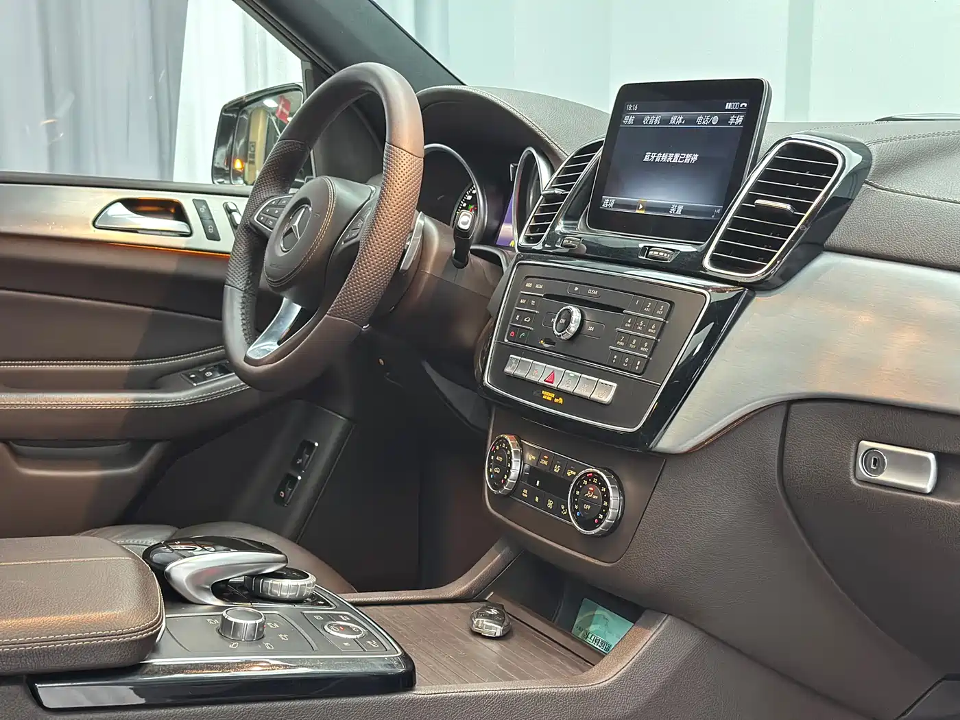 Mercedes-Benz GLS 2016 GLS 400 4MATIC Dynamic фото 38