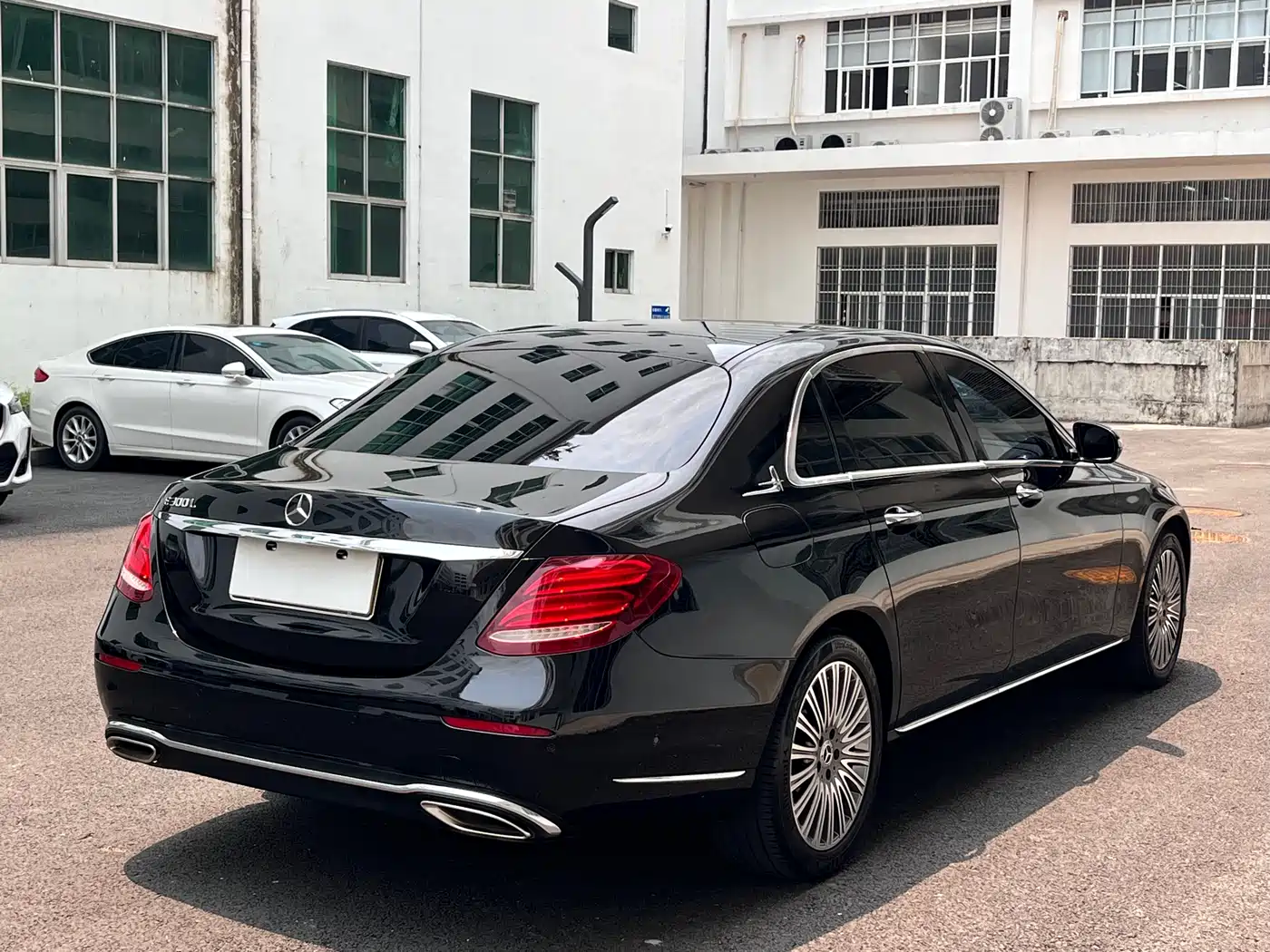 Mercedes-Benz E-Class 2020 E 300 L Fashion фото 7