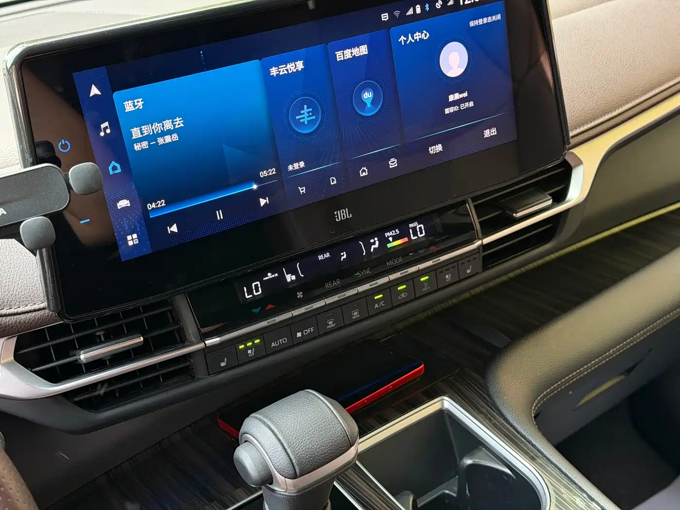 Toyota Sienna 2021 2.5L Hybrid Platinum Edition фото 17