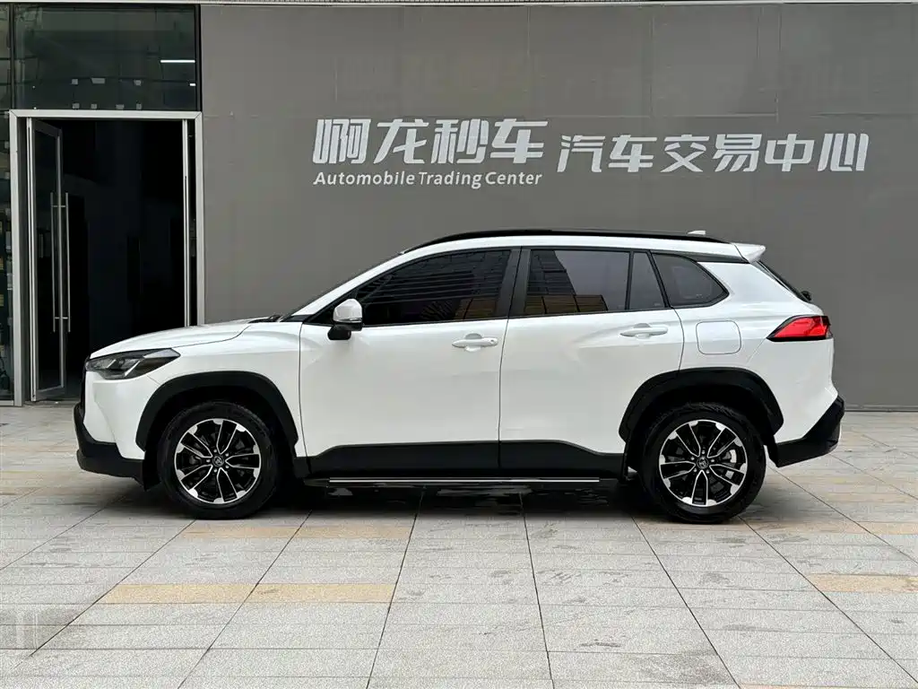 Toyota Corolla Cross 2023 2.0L Elite Edition фото 22