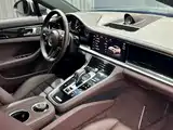 Photo 27 - Porsche Panamera New Energy