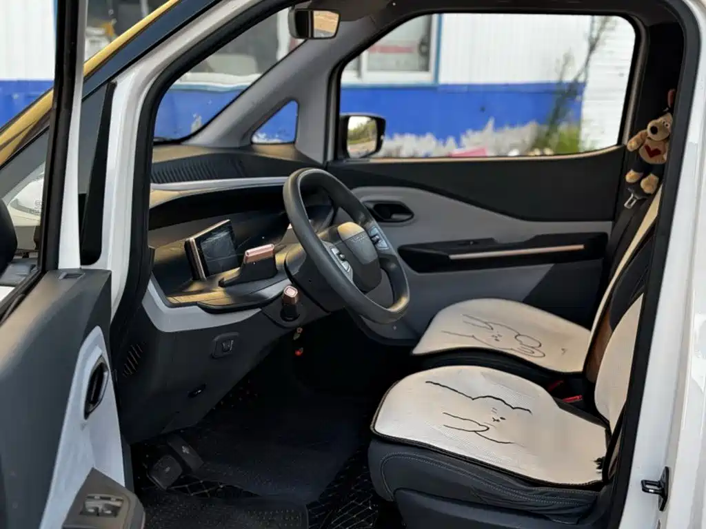 Baojun E200 2021 2020 305KM Smart Edition