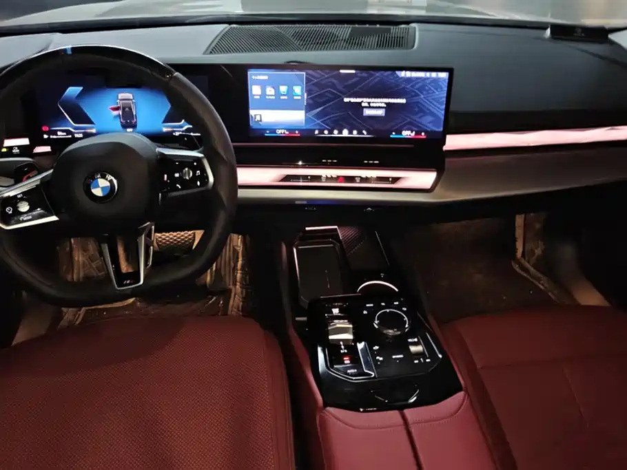 Фото 12 - BMW 5 Series