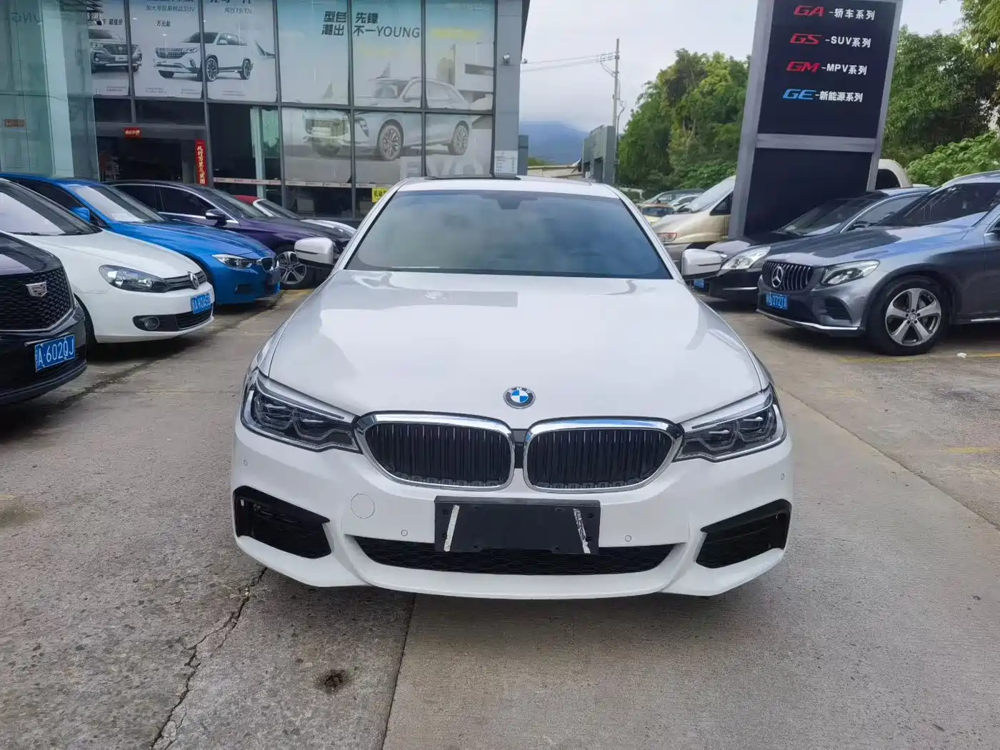 BMW 5 Series 2020 530Li Leading M Sport Package фото 2