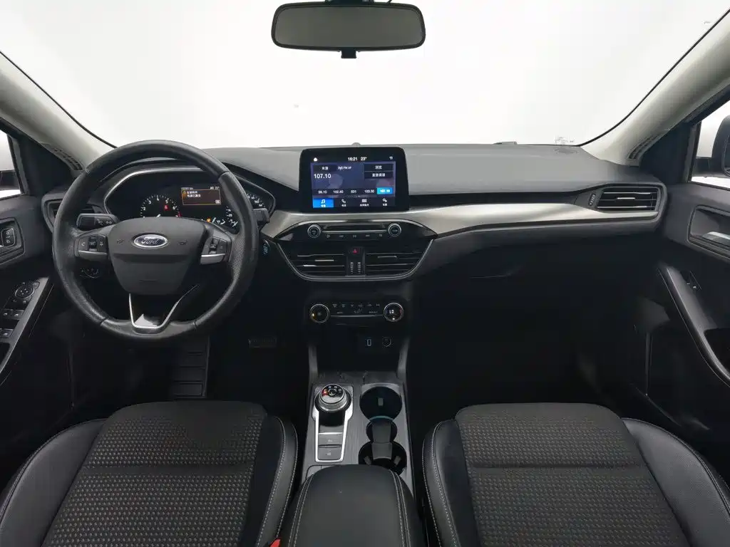 Фото 5 - Ford Focus