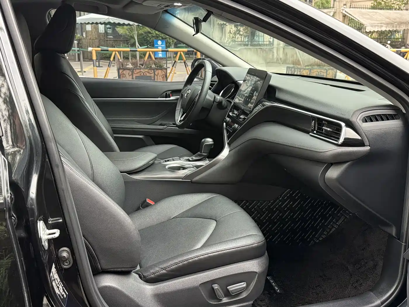 Toyota Camry 2021 2.0G Luxury Edition фото 6