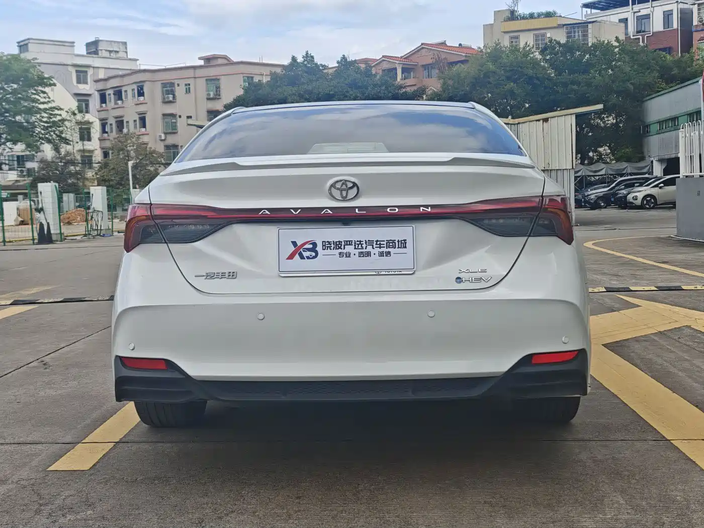 Toyota Avalon 2024 Model Hybrid 2.5L XLE Prestige Edition фото 8